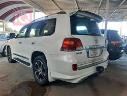 تۆیۆتا لاند کروزەر